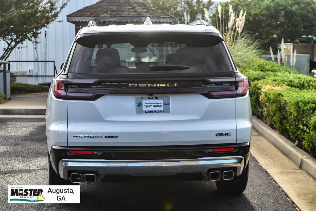 2024 GMC Acadia Denali