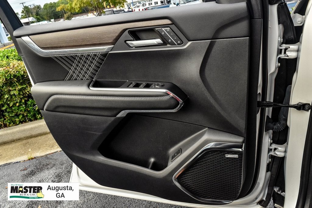 2024 GMC Acadia Denali