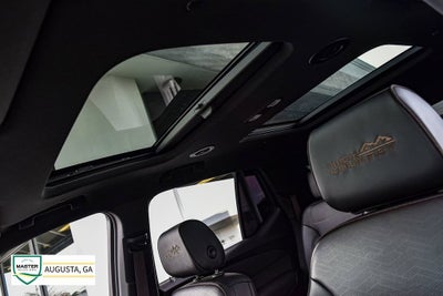 2022 Chevrolet Traverse High Country