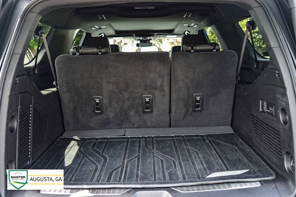 2023 Chevrolet Suburban RST