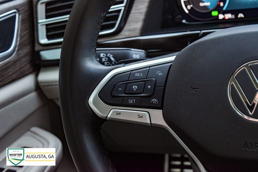 2024 Volkswagen Atlas 2.0T SEL Premium R-Line