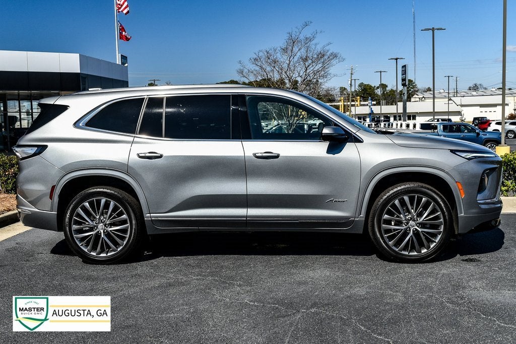 2025 Buick Enclave Avenir
