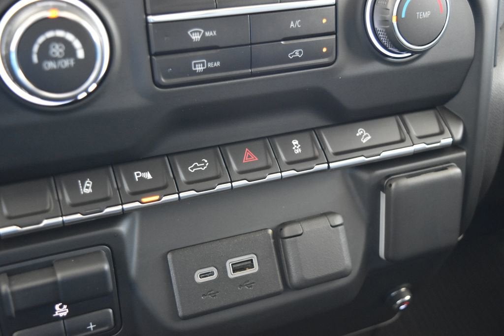 2024 Chevrolet Silverado 2500 HD Custom