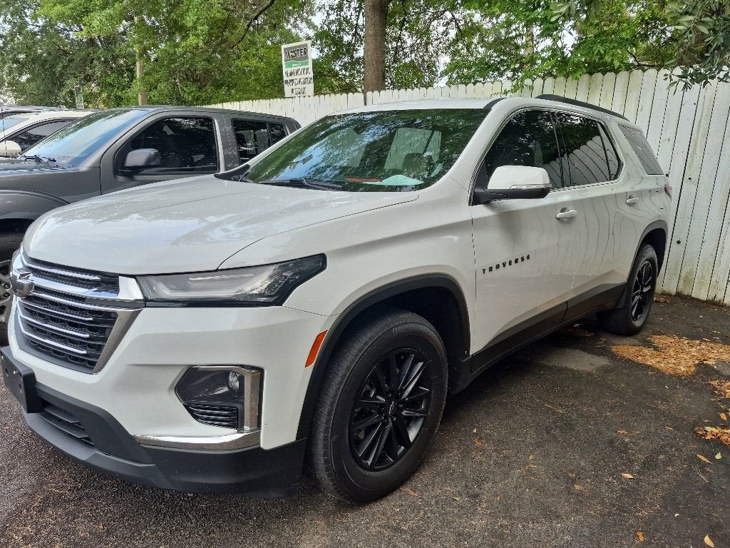 2022 Chevrolet Traverse LT Leather