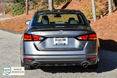 2021 Nissan Altima 2.0 SR